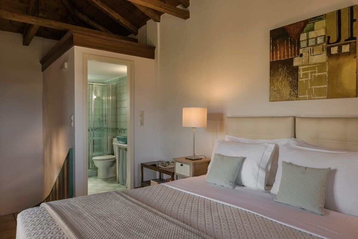 2 habitaciones, tabla de planchar con plancha, cuna de viaje y wifi 