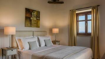 2 bedrooms, iron/ironing board, travel crib, WiFi