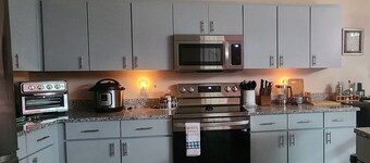 Beautiful Southbay home in the West Bay Subdivision!