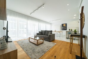 In-room safe, desk, laptop workspace, soundproofing - Silver Park (Paphos)