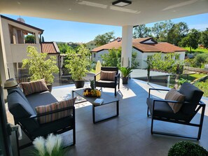 Terassi/patio