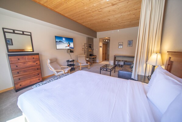 Bügeleisen/Bügelbrett, WLAN, Bettwäsche