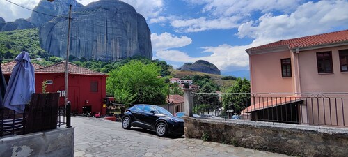 Theofania’s Marble House: Authentic Stay by Meteora Rocks