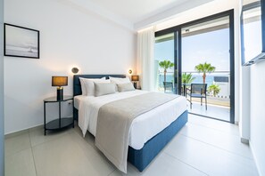 Premium bedding, minibar, in-room safe, soundproofing - Waterside (Paphos)