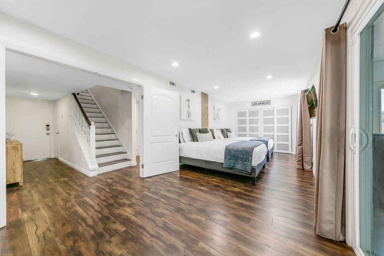 5 bedrooms, iron/ironing board, travel cot, free WiFi