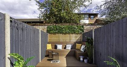 Cozy 2 Bed Apartment in Chiswick