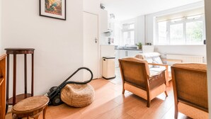 Basic Apartment, 1 Double Bed | Interior - Gorgeous Putney Flat (London)