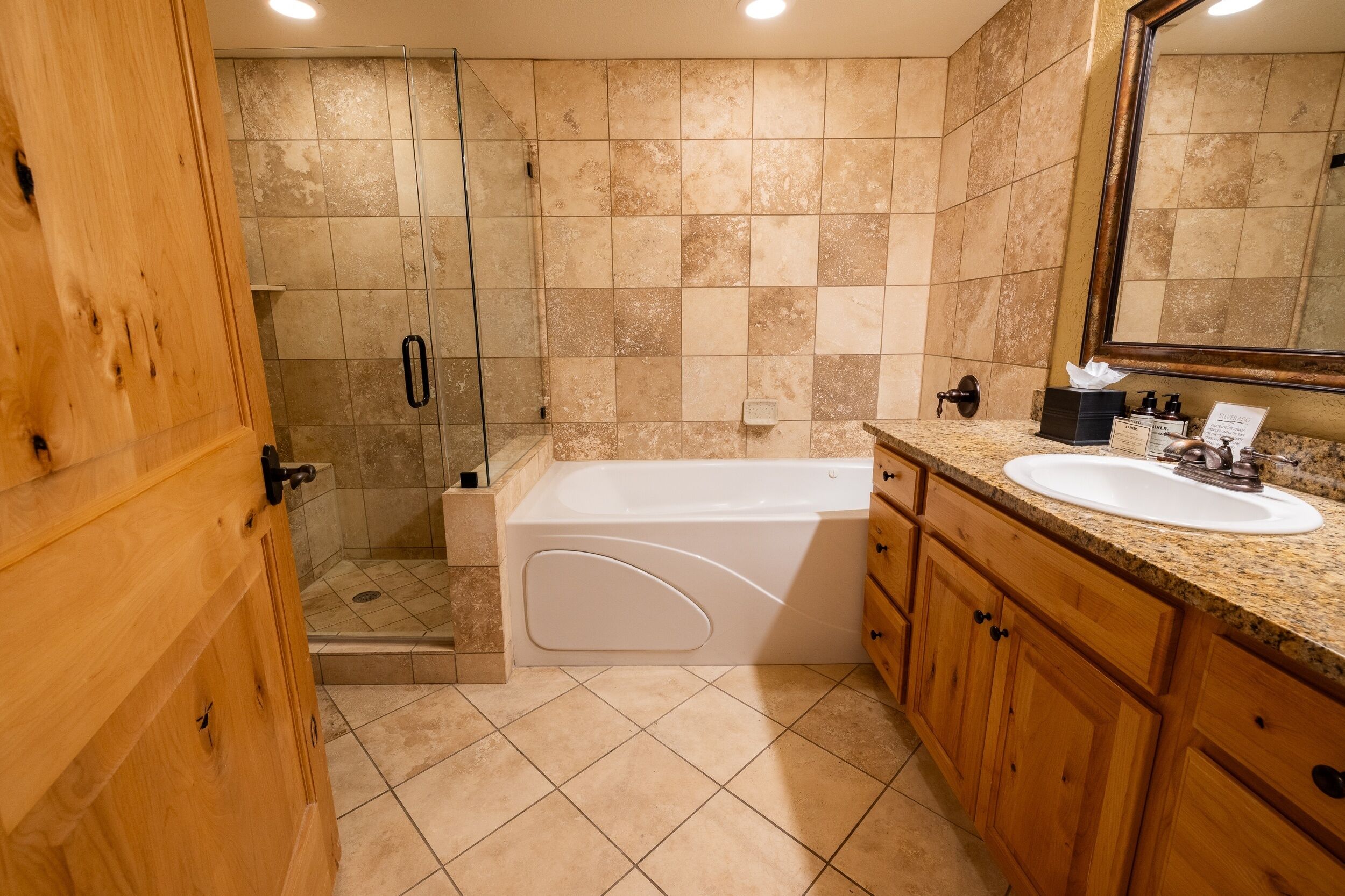 Condo, 1 Bedroom | Bathroom | Towels, shampoo