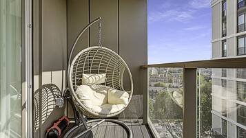 Basic Apartment, 1 King Bed | Exterior