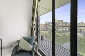 Leilighet – basic, 2 dobbeltsenger | 2 soverom, skrivebord, skrivebord for bærbar PC og strykejern/-brett