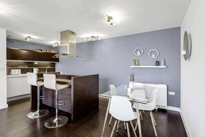 تناول الطعام