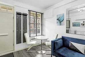 Basic Apartment, 1 Double Bed with Sofa bed | Bathroom