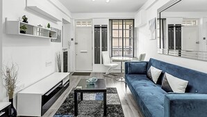 Basic Apartment, 1 Double Bed with Sofa bed | Interior - Serene Escape in Covent Garden (London)