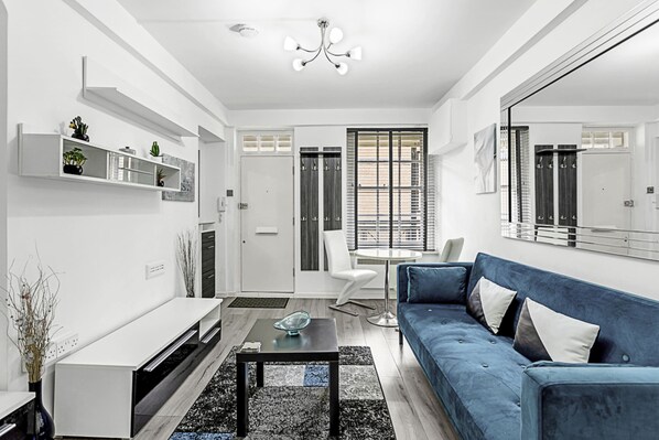 Basic Apartment, 1 Double Bed with Sofa bed | Interior