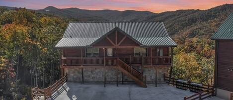 Cabin, 5 Bedrooms | Exterior