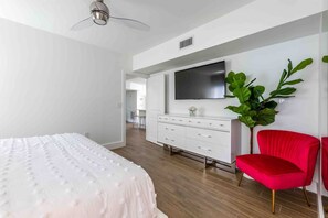4 bedrooms, desk, iron/ironing board, travel crib