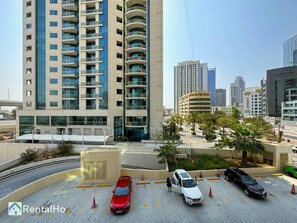 Exterior - Quiet Studio w/ Balcony & RoofTop Pool in Marina
 (Dubai Marina)