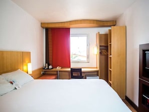 Deluxe Room | 1 bedroom, free WiFi - Royal Birds Hotel & Towers (Akure)