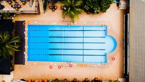Outdoor pool - Royal Birds Hotel & Towers (Akure)