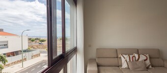 Luxury Workfriendly Home - Far Ocean Views