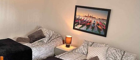 1 bedroom, iron/ironing board, WiFi, bed sheets
