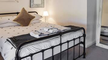 2 bedrooms, free WiFi, bed sheets