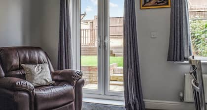 2 bedroom accommodation in Sudbury