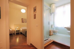 1 Schlafzimmer, Bügeleisen/Bügelbrett, WLAN, Bettwäsche