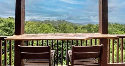 Sugar Mountain Cabin, 2bd/2bth, Steps to Slopes!