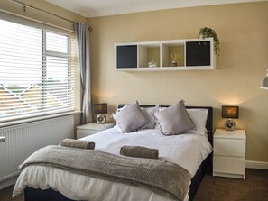 3 bedrooms, free WiFi, bed sheets - 3 bedroom accommodation in Bridlington (Bridlington)