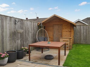 Outdoor dining - 3 bedroom accommodation in Bridlington (Bridlington)