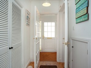 Interior - 3 bedroom accommodation in Hope Cove, near Kingsbridge (Hope Cove, near Kingsbridge)