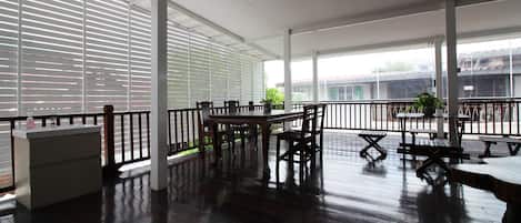Room, 1 Bedroom, Smoking, Balcony | Dining