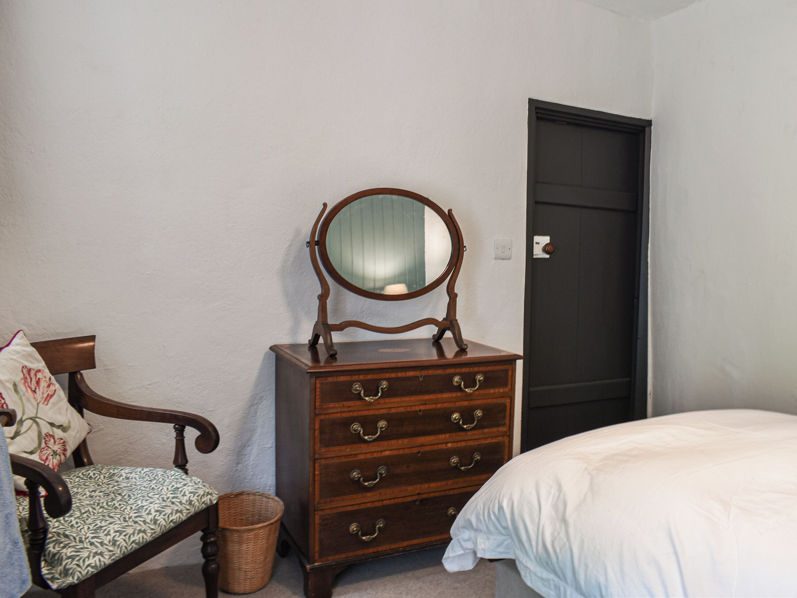 4 bedrooms, free WiFi, bed sheets