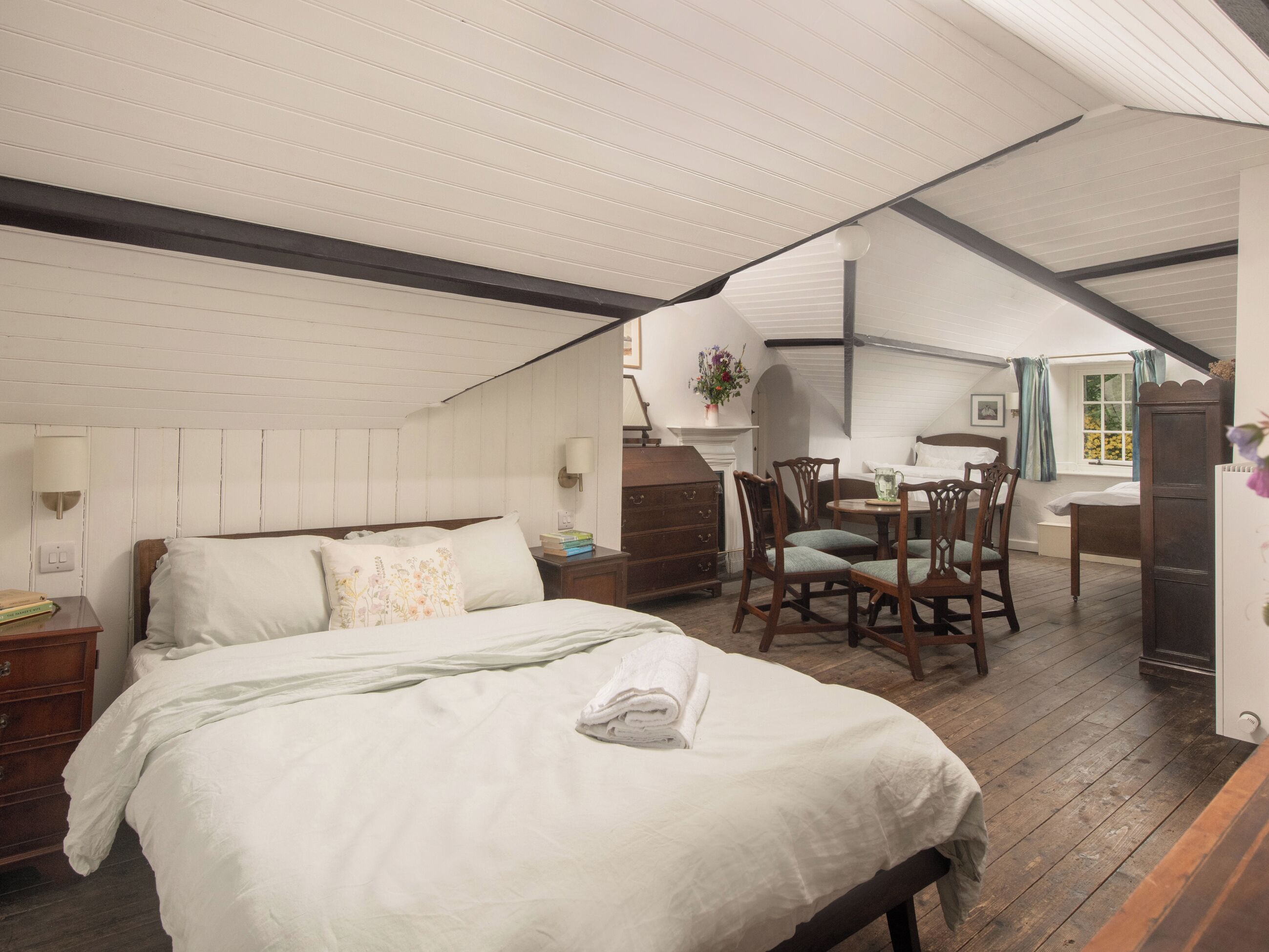 4 bedrooms, free WiFi, bed sheets