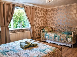 2 室のベッドルーム、WiFi (無料)、ベッドシーツ