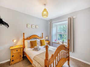 3 bedrooms, free WiFi, bed sheets
