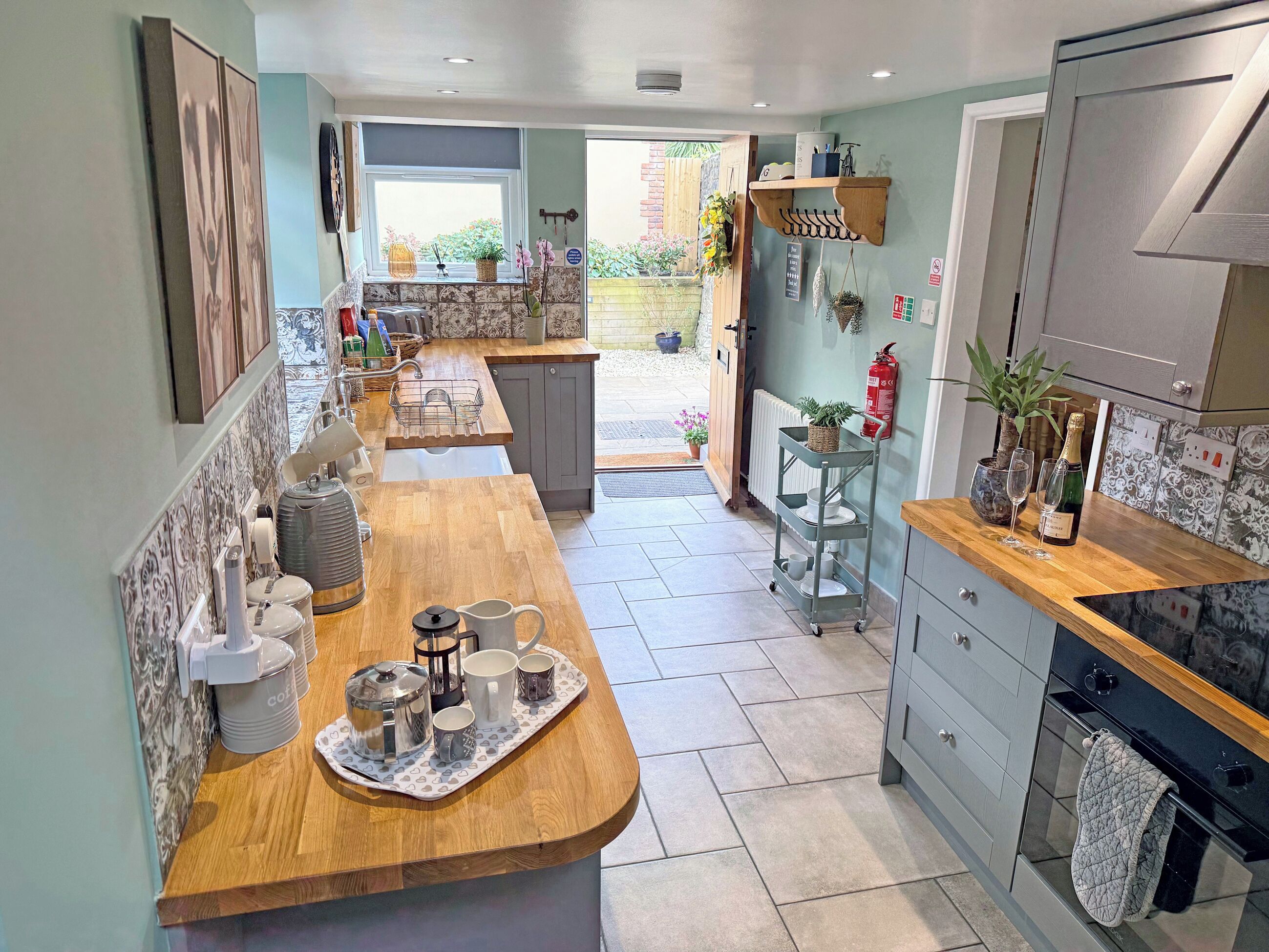 Lave-vaisselle, chaise haute