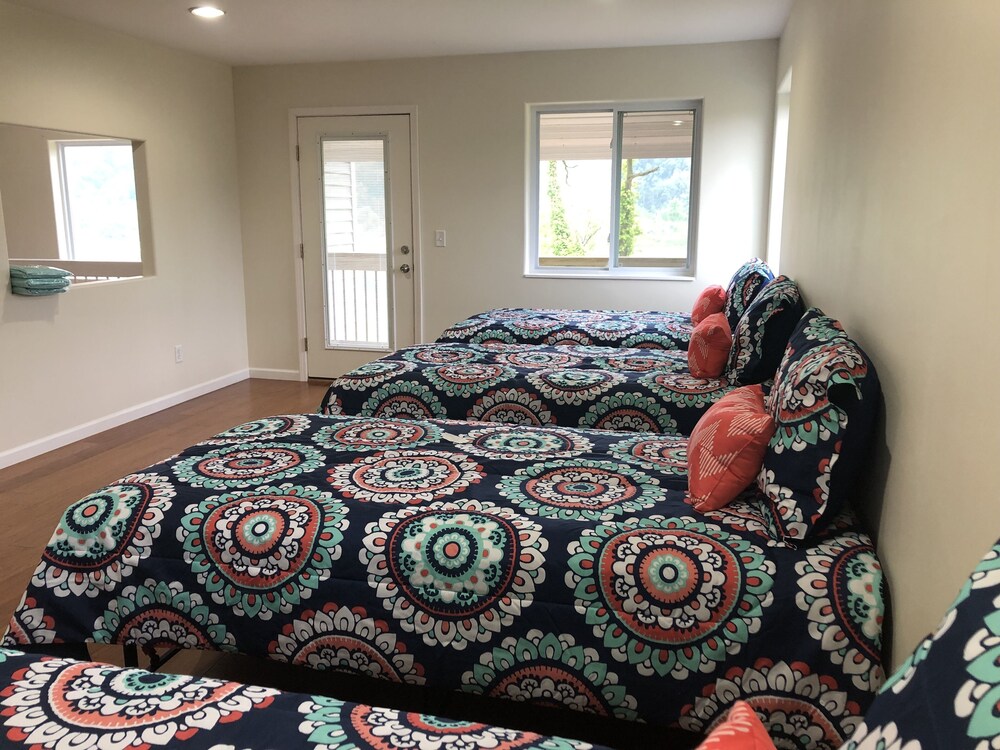 Secluded House in Southwest Michigan on 10 acres. Paw Paw Lake Vrbo