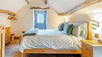 1 quarto, Wi-Fi de cortesia, roupa de cama