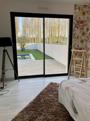 4 bedrooms, WiFi, bed sheets, wheelchair access - Magnifique Villa Avec Piscine (Brissac-Loire-Aubance)