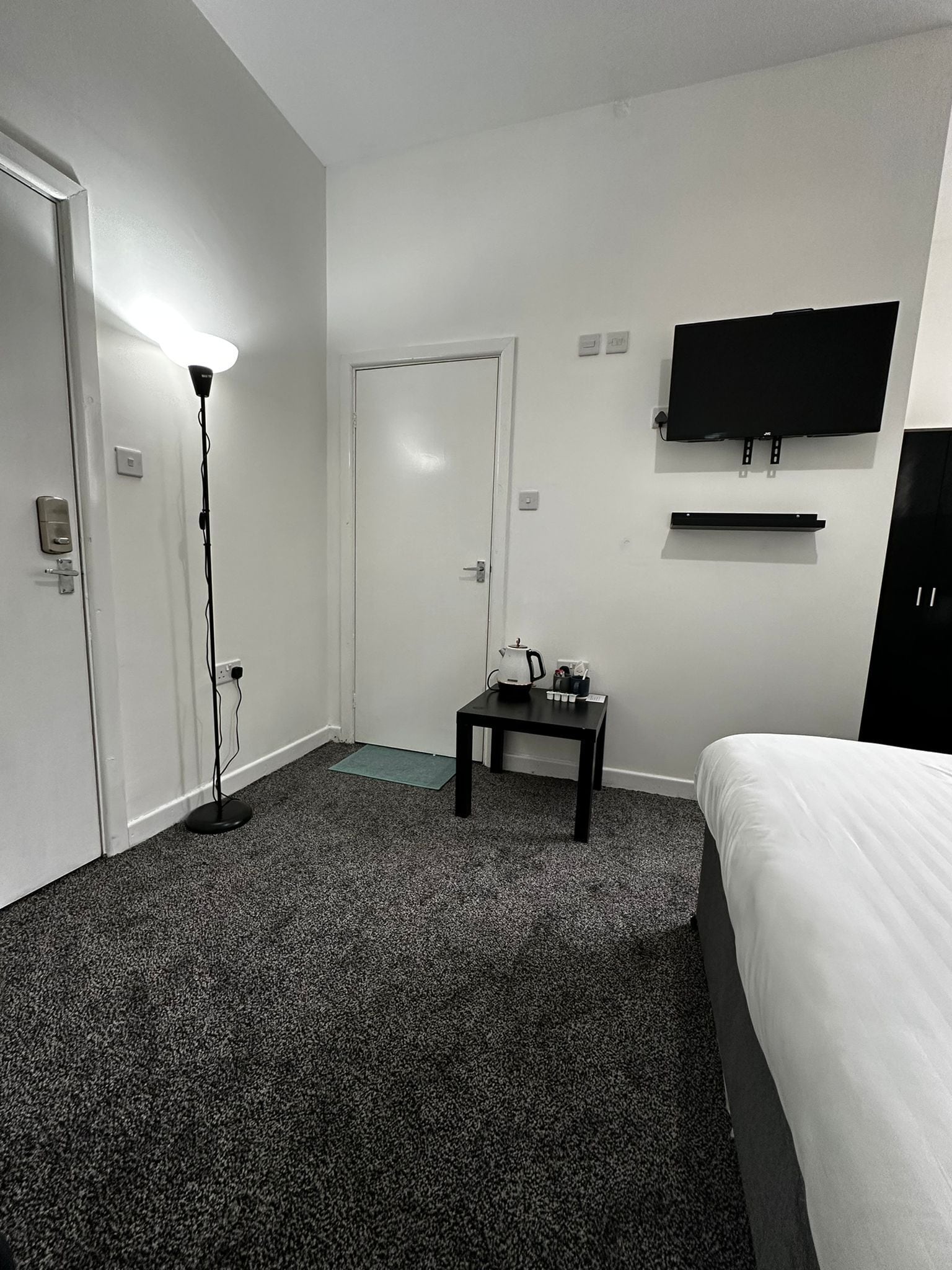 Standard Room | Soundproofing, iron/ironing board, free WiFi