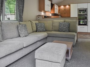 Living area - 2 bedroom accommodation in Prenteg, near Porthmadog (Prenteg, near Porthmadog)