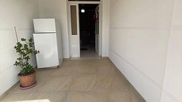 Apartment, 2 Bedrooms | Free WiFi
