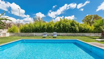 Seasonal outdoor pool