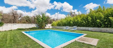 Außenpool (je nach Saison geöffnet)