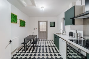 Deluxe Apart Daire, Özel Banyo | Özel mutfak | Mini buzdolabı, mikrodalga fırın, elektrikli su ısıtıcısı 
