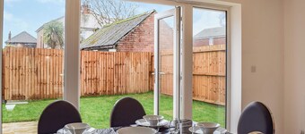 3 bedroom accommodation in Blackpool