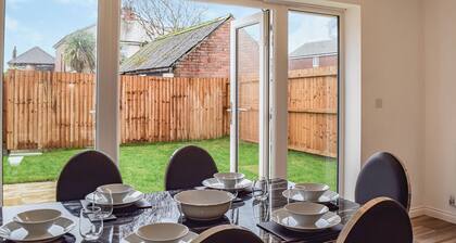 3 bedroom accommodation in Blackpool