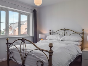 3 chambres, accès au Wi-Fi (inclus), literie fournie